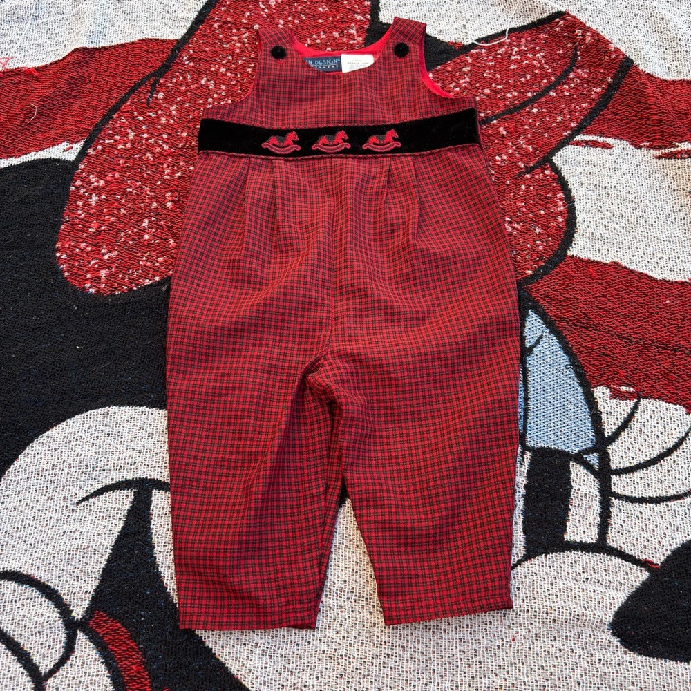 VINTAGE IN DESIGN RED PLAID ROCKING HORSE ROMPER SIZE 6/9 MONTHS